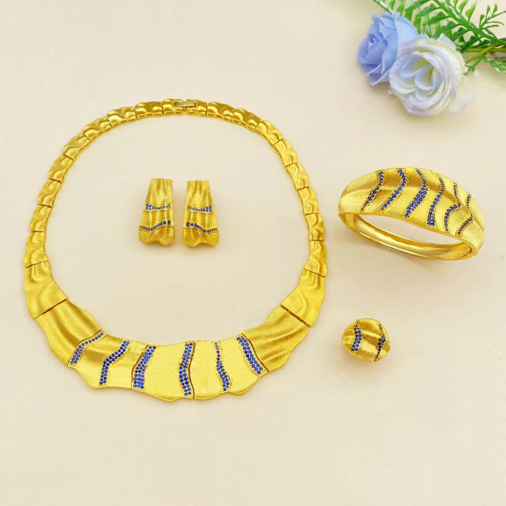 JRH UAE サウジスタイル金メッキ真鍮ジュエリーセット、 - Women Accessories Uae のレビューと価格