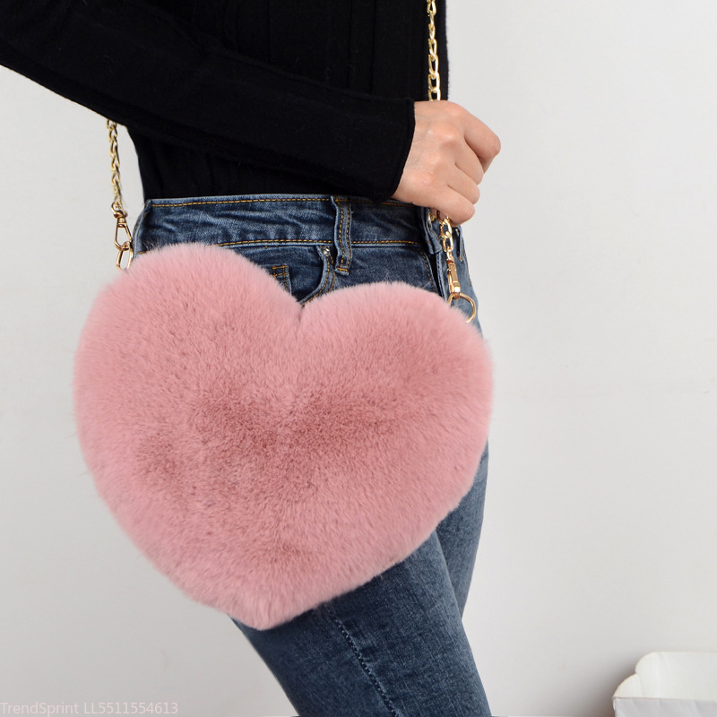 ファッション女性用ハート型フェイクファークロスボディバッグ、 - Women'S Accessories Purse のレビューと価格