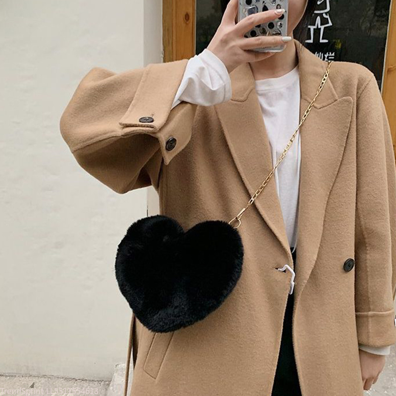 ファッション女性用ハート型フェイクファークロスボディバッグ、 - Women'S Accessories Purse のレビューと価格